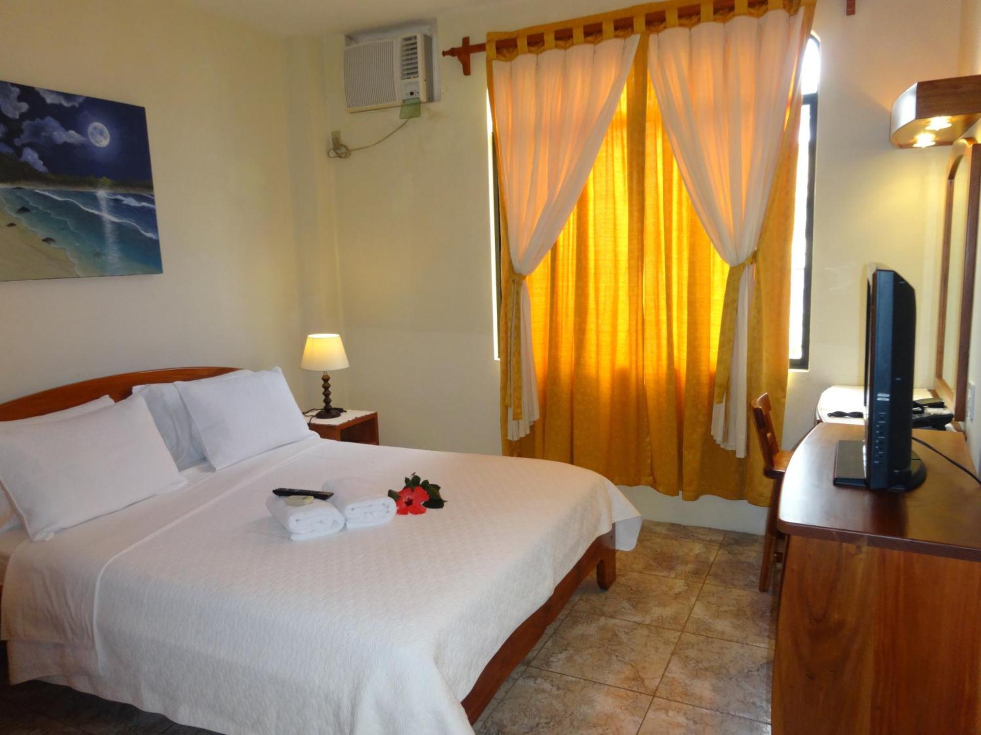 Hotel Del Sol Galapagos بويرتو أيورا المظهر الخارجي الصورة