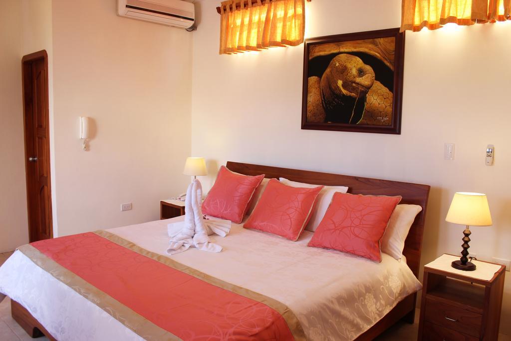 Hotel Del Sol Galapagos بويرتو أيورا الغرفة الصورة