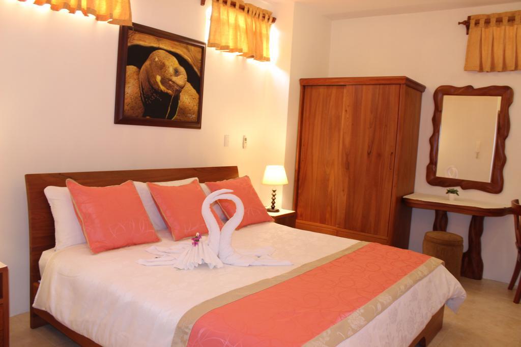 Hotel Del Sol Galapagos بويرتو أيورا الغرفة الصورة