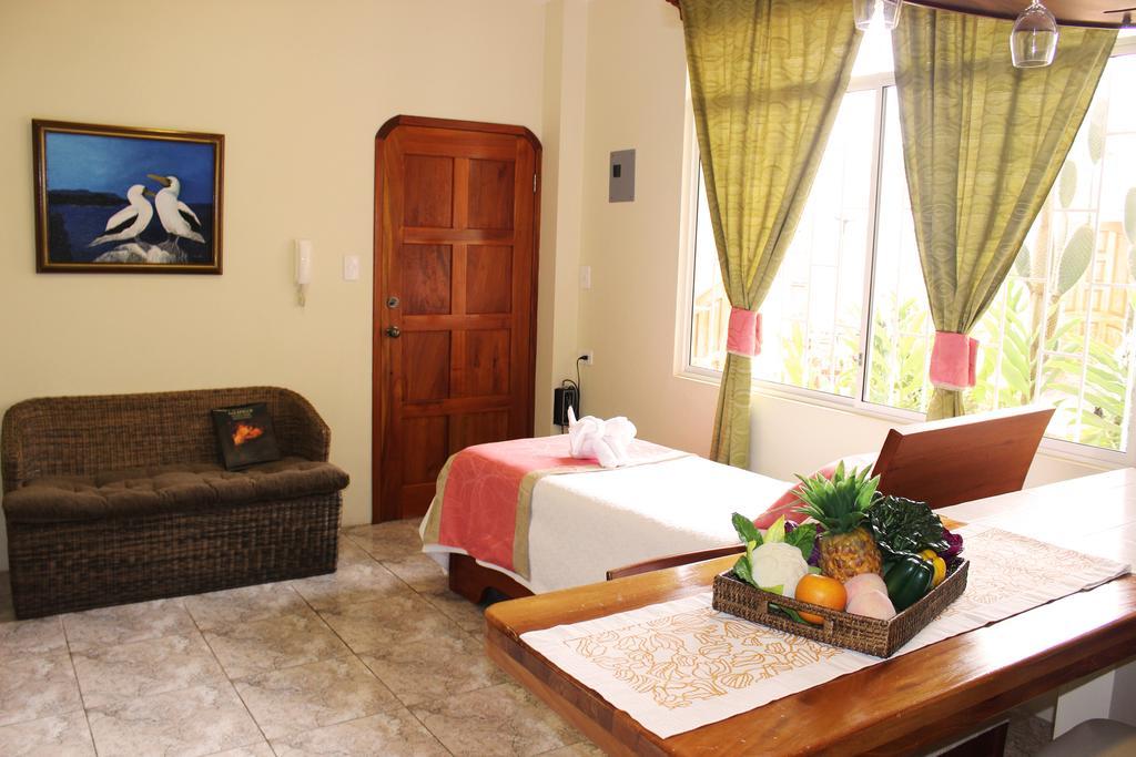 Hotel Del Sol Galapagos بويرتو أيورا الغرفة الصورة