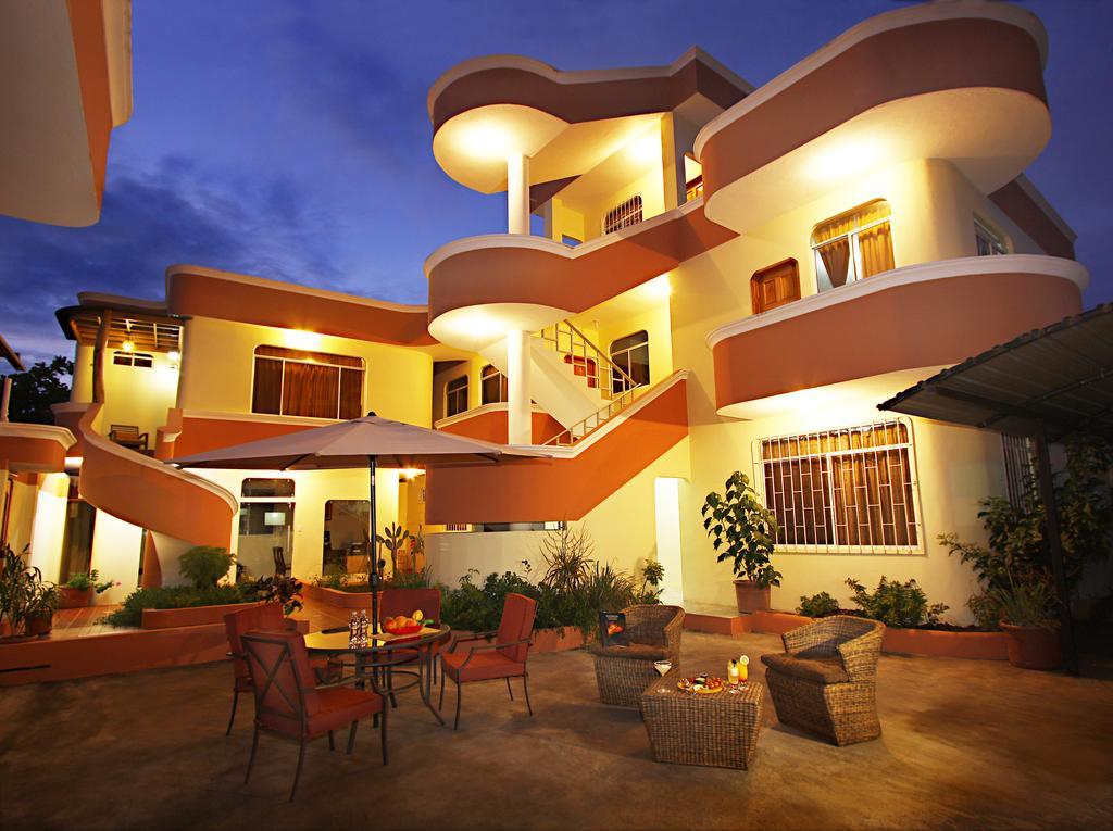Hotel Del Sol Galapagos بويرتو أيورا المظهر الخارجي الصورة